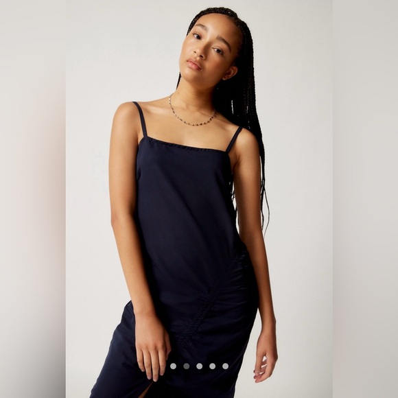 Motel Daisha Ruched Midi Dress (navy) NEW - Picture 3 of 8